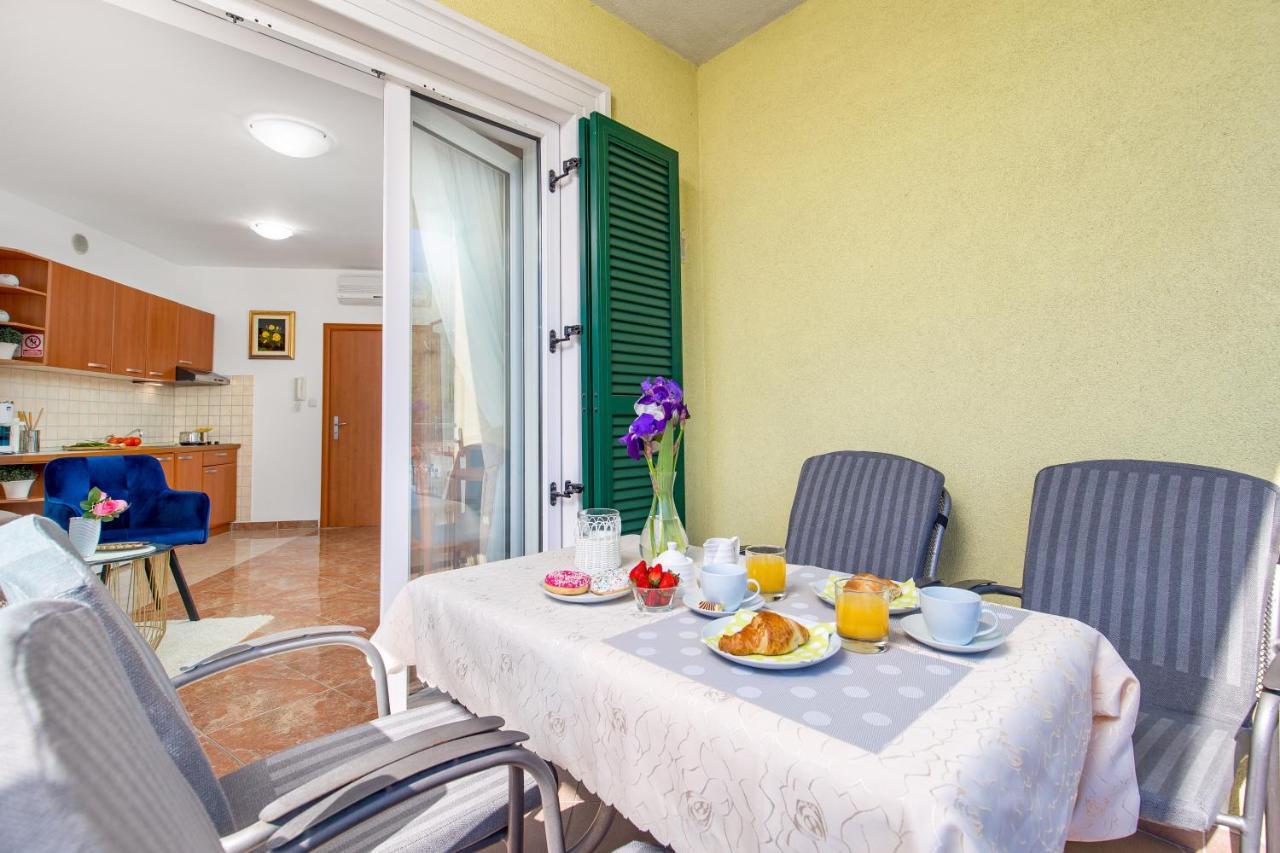 Light Summer Apartment With A Swimming Pool Opatija Eksteriør billede